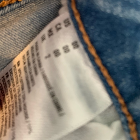 light wash AE jean shorts - Picture 4 of 4